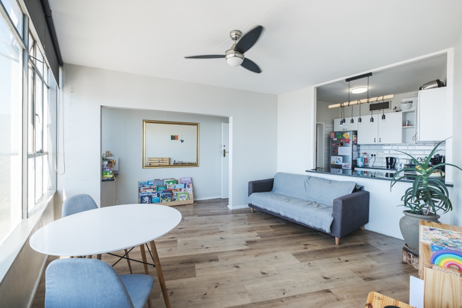 2 Bedroom Property for Sale in Vredehoek Western Cape